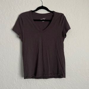 Universal thread grey scoop neck Tshirt
